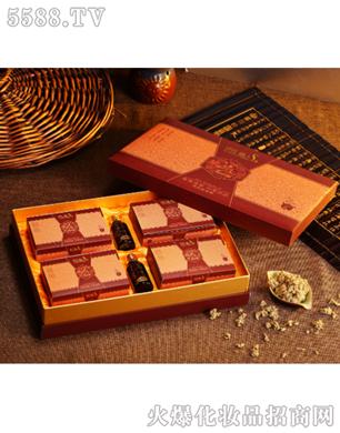 ���σ��˰��q��