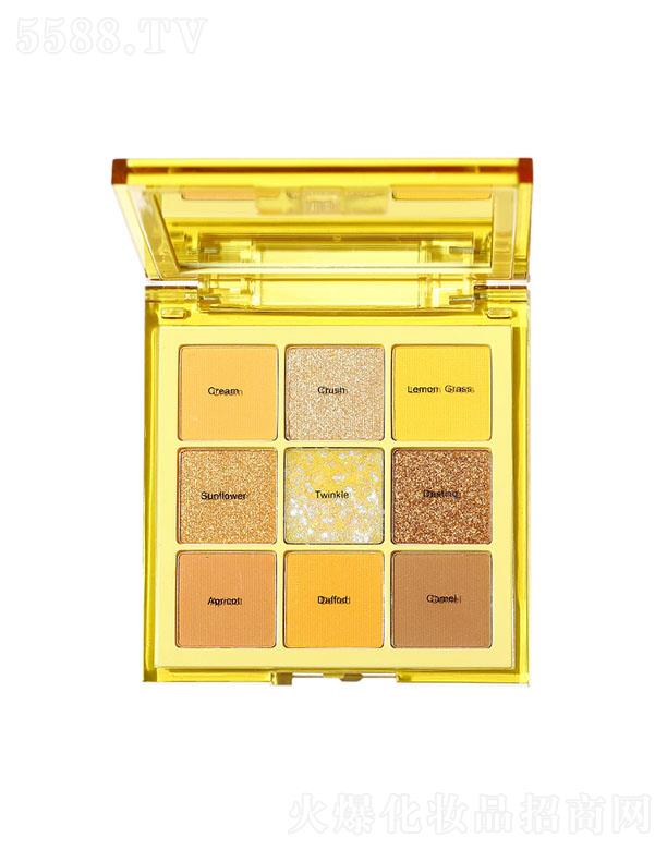 Ԋ�ًIˮ����ɫ��Ӱ�P