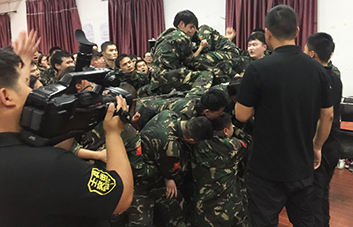 ��������o·���҂�Ը����������