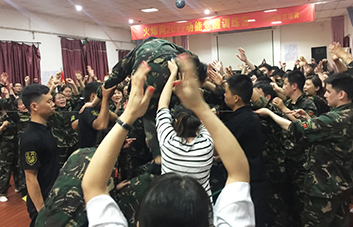 �A��һ�����ݔ��һ�𿸣�