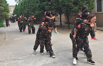 ���������������;�ж�ô�Ķ����D�U���Ҷ����v�������¸�ǰ����