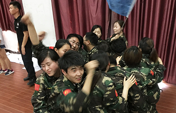 ������׷������������w��F꠶�������