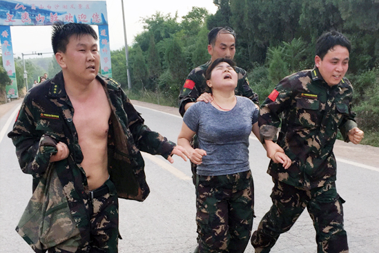 �҂��ߵ���·��ĥ�����ģ�