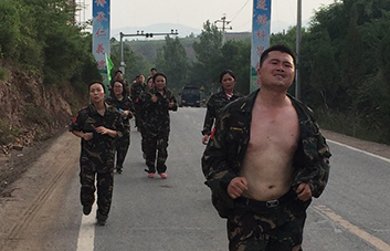 �@���H�H�Ǻ��ε�ͽ���������x�����ۣ����ǈF꠵��ں���